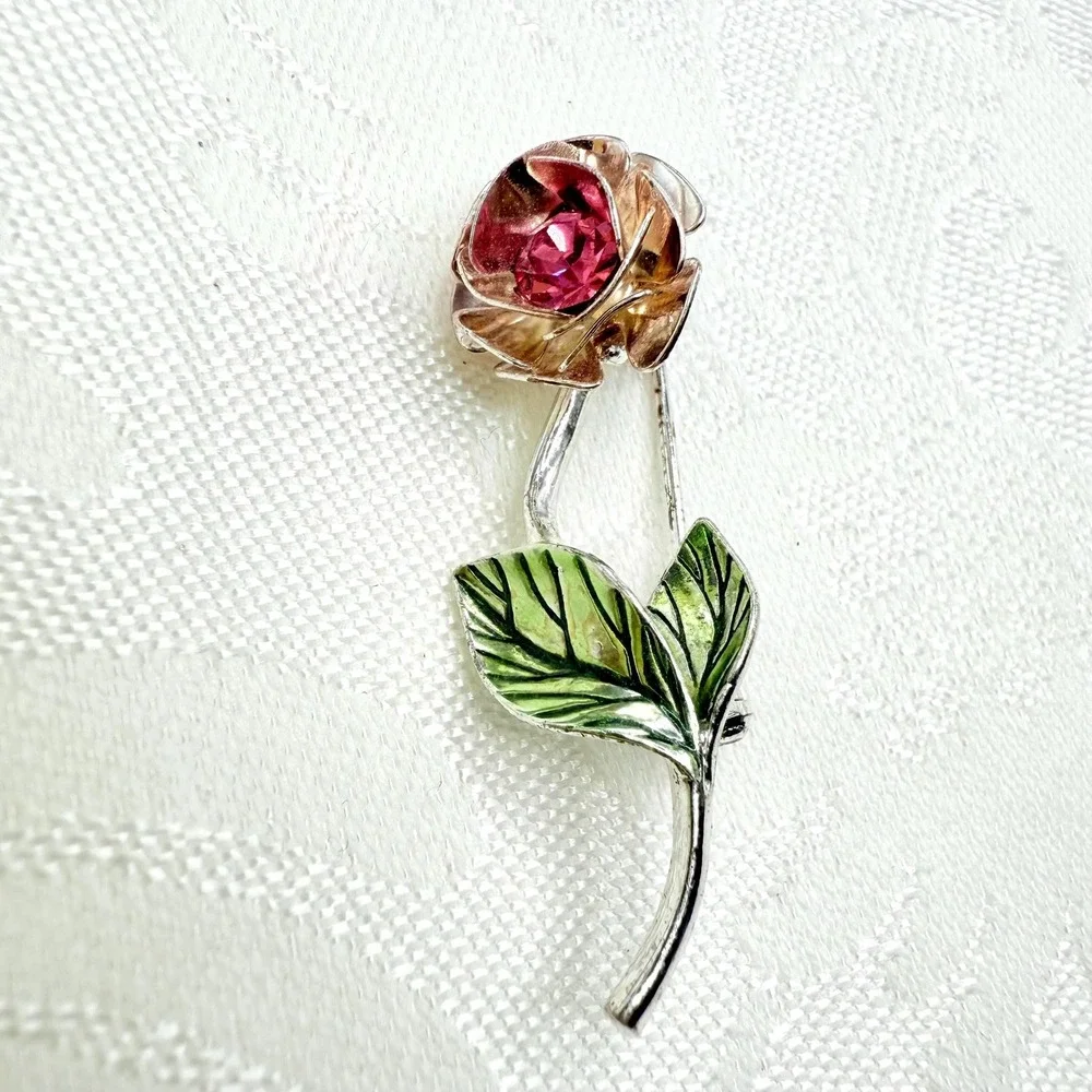 Vintage Avon Nina Ricci Signed Pink Rhinestone Center Flower Brooch Pin